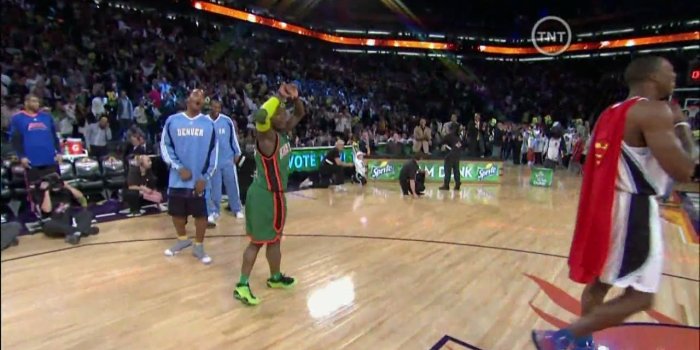 1280x720 HD-NBA 09 Dunk Contest-Nate Robinson Dunks Over Dwight Howard