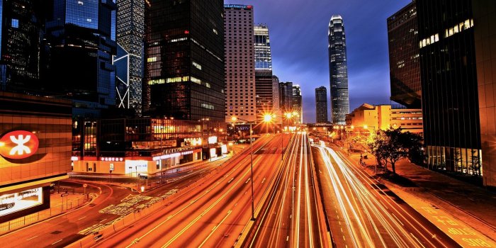 1680x1050 Download wallpaper 1680x1050 city, hong kong, street, lights