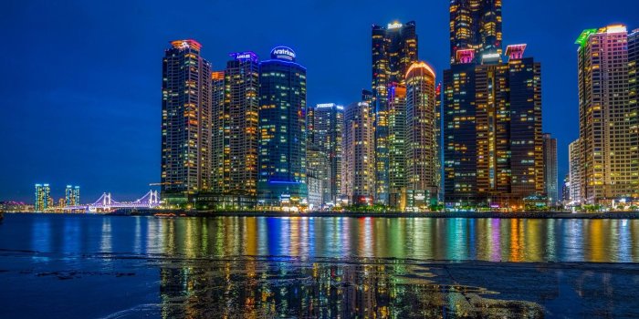 1332x850 Wallpaper building, home, night city, skyscrapers, South Korea
