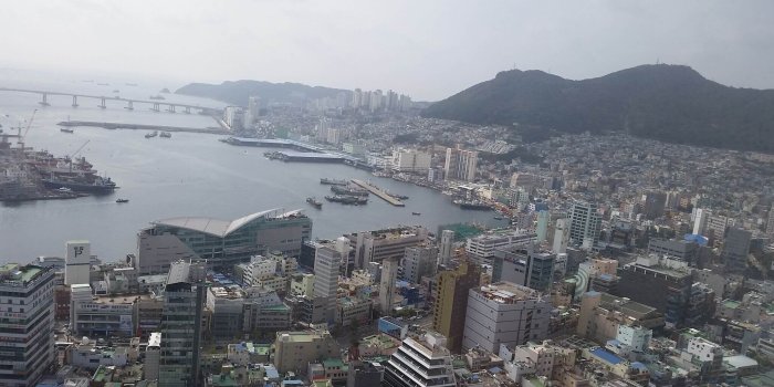2048x1152 Beach Side in Busan, South Korea - Travel Build Grow by Roger Ximenez