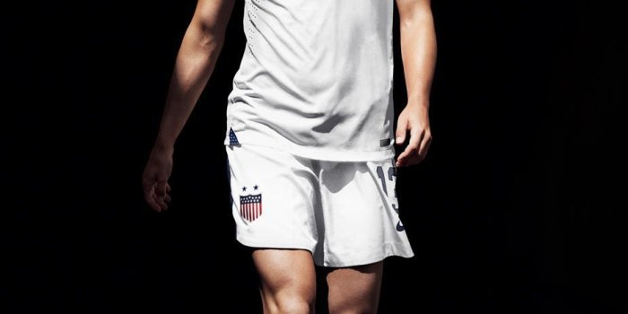 927x1280 20+ Alex Morgan 13 iPhone Wallpapers - Download at WallpaperBro