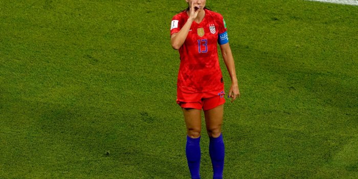 2500x1667 Alex Morgan Sips Tea After Goal Against England, Launching Piers