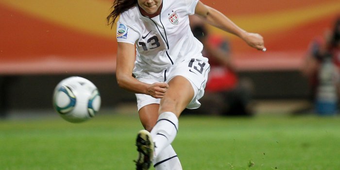 2560x1920 Alex Morgan Soccer Kicks, Hd Wallpapers & backgrounds Download