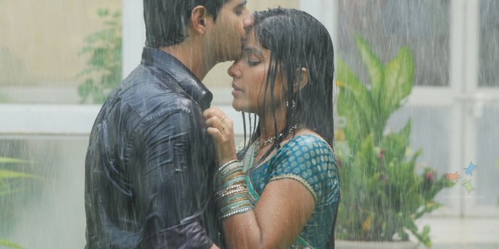 1280x1024 Rain Romantic Couple Wallpapers