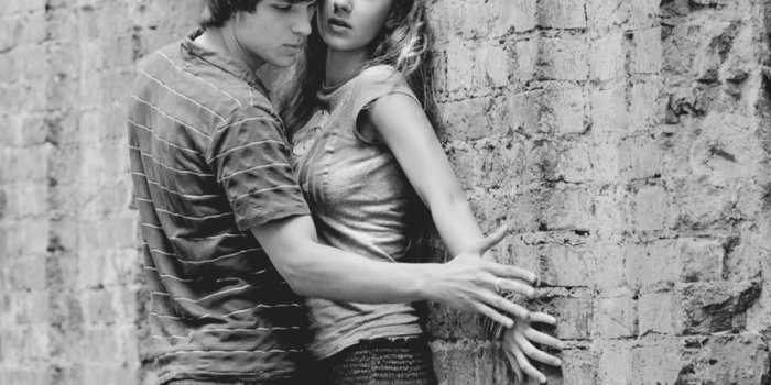 1024x768 Love-kiss - Love Couple Kiss In Rain Free Wallpaper & Backgrounds