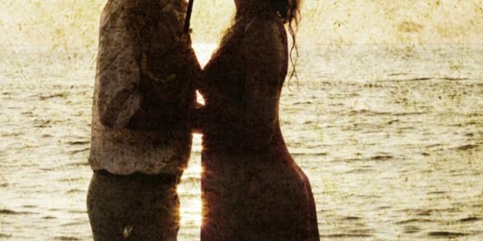 720x1280 Couple, Feeling, Rain, Water, Boyfriend Hd Wallpaper - Couple Kiss