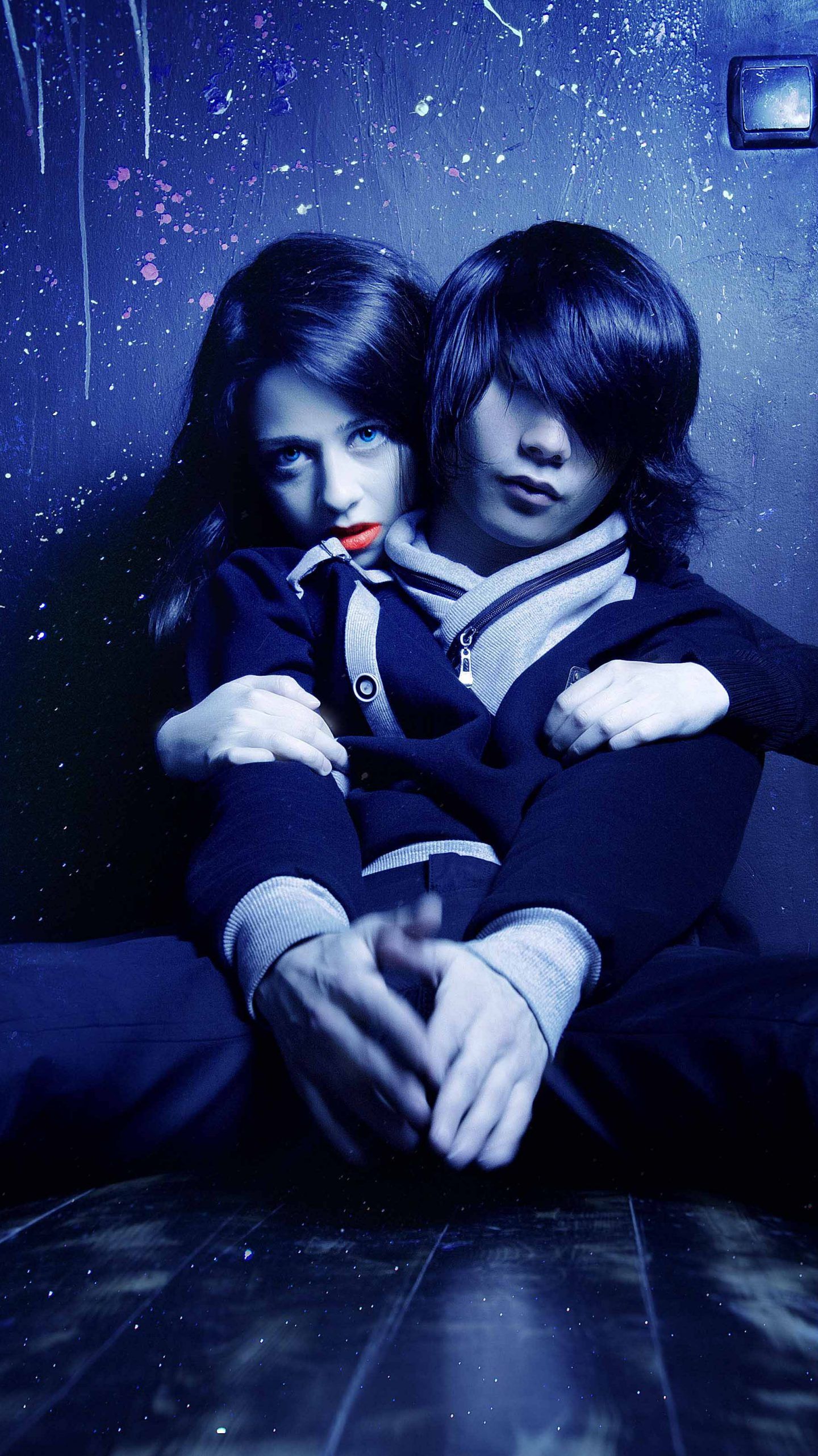 1440x2560 Teenage Couple Love Cute Blue Lights 4K Wallpaper - Best Wallpapers