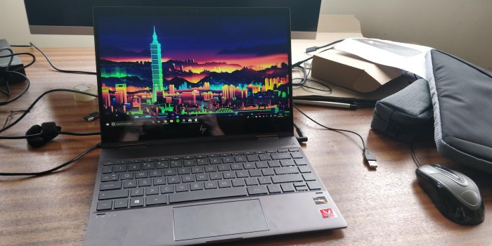 4608x2304 Finally got an AMD laptop! : Amd