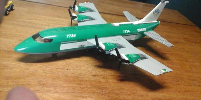 1600x900 Lego City Cargo Plane 7734 and 3 airport vehicles | LEGO | Lego city