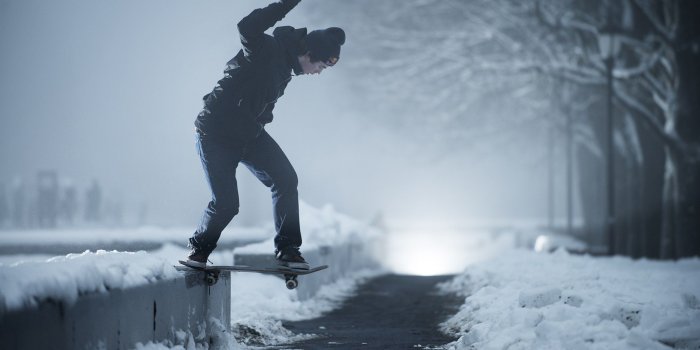 2048x1152 Skateboarding Wallpaper School Old