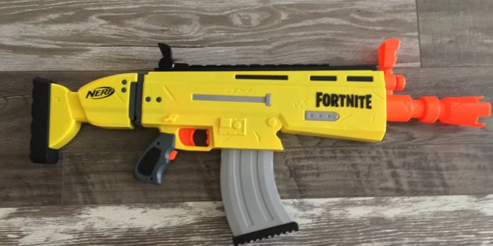 2048x1536 Fortnite Scar Modified
