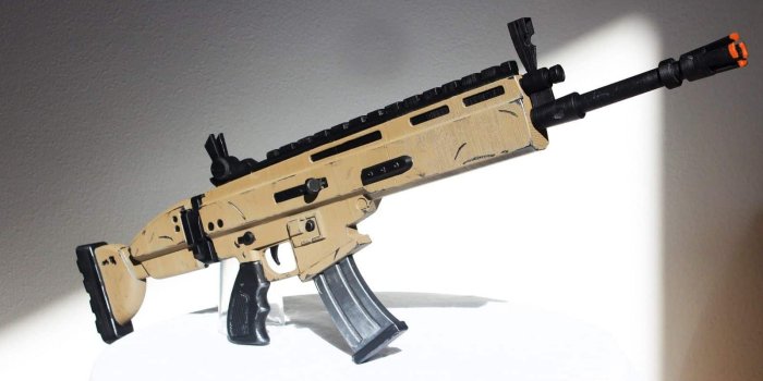 1600x1066 Fortnite Battle Royale Collectibles for Sale - Game Life