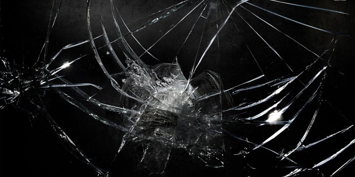 1920x1080 Cracked Screen Wallpaper HD