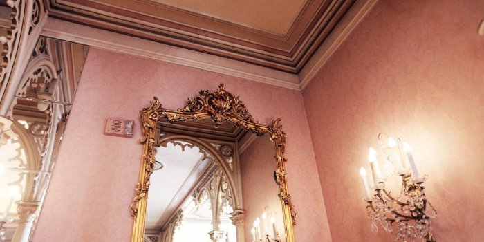 1280x853 hawaiiancoconut:“Gold mirror & pink wallpaper, Disneyland, by Emily