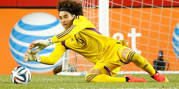 3000x2112 Lovely Football Goalkeeper Hd Wallpaper | Soccer Wallpaper