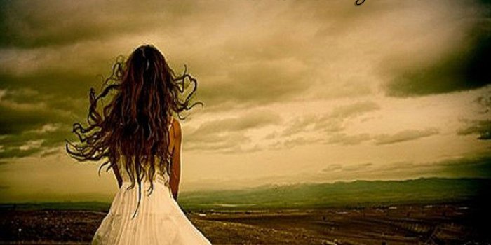 1600x1200 Top 10 Punto Medio Noticias | Sad Girl Wallpaper With Quotes In Hindi