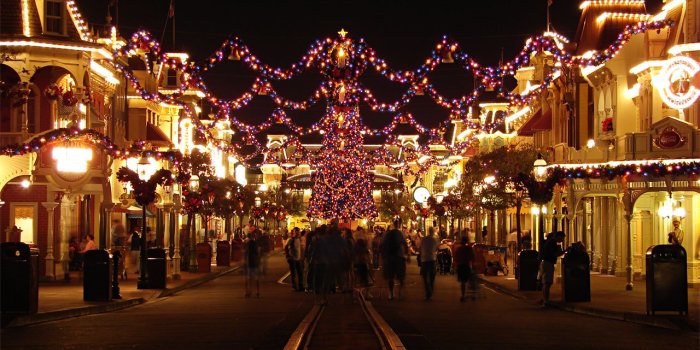 1280x800 45+] Magic Kingdom Christmas Wallpaper on WallpaperSafari