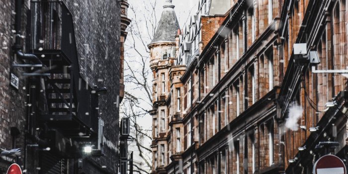 2790x4096 2790x4096 Snowy Alley Wallpaper And Background #86542 - Alley