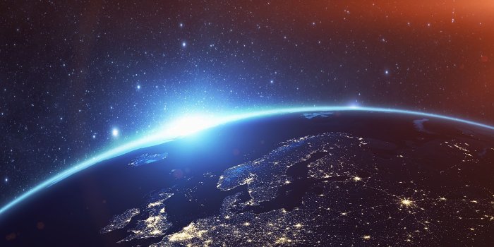 3840x2400 Wallpaper Earth, Starry sky, Horizon, Moon, World, Flare, Stars, HD