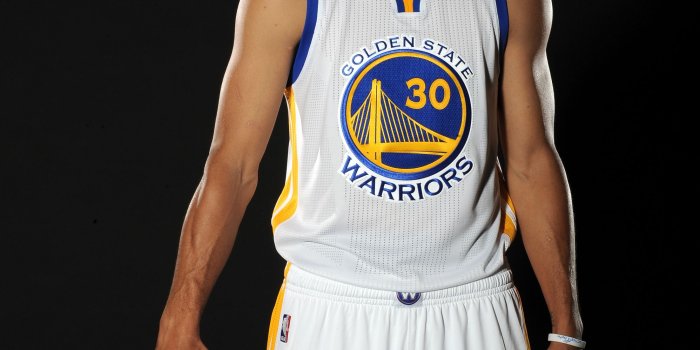 1996x3000 JBL® Welcomes NBA All-Star Stephen Curry as Brand Ambassador