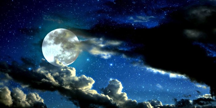 2560x1600 Cool Moon Backgrounds (62+ images)