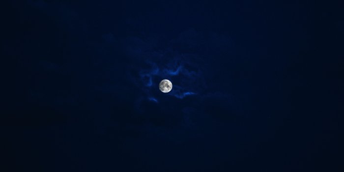 3840x2160 Wallpaper 4k Beautiful Moon In Blue Sky 4k 4k-wallpapers, 5k