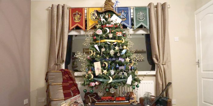 2500x1407 Harry Potter themed Christmas tree decorations