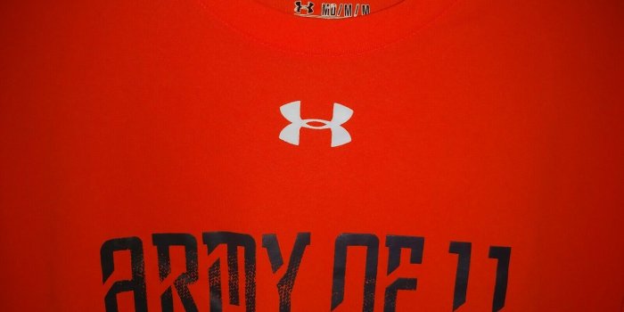 1600x1200 Men's Under Armour Army of 11 Football Shirt ~ Size M