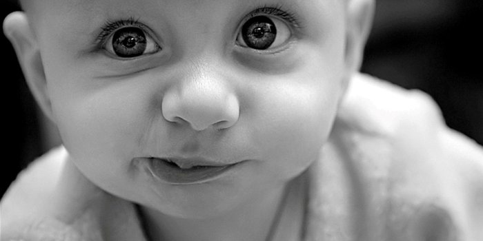 1600x1200 Cute Baby Funny Face Desktop Wallpaper