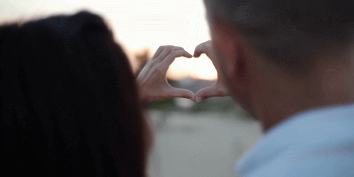 1920x1080 Beautiful Happy Stylish Joyful Young European Cute Couple in the Arms of  Each other, Makes out of the Hands of a Romantic Idea of Love in the Shape  of