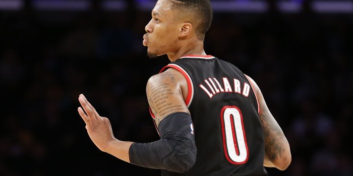 2527x1650 Celebrities Damian Lillard 2527x1650 ≡ Full HD Pictures