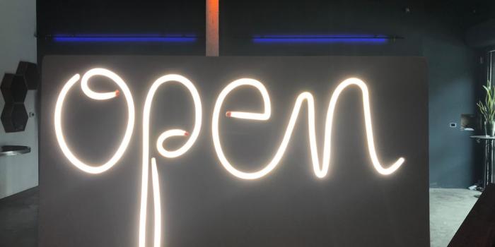 1024x768 DIY LED Based Neon Open Sign: 5 Steps