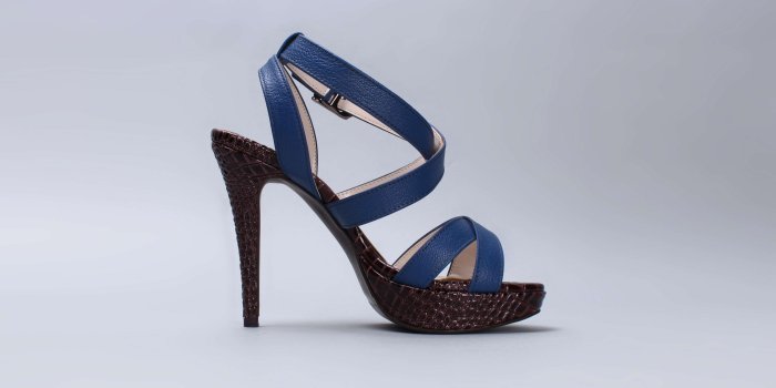 3840x2560 3019055 fashion, footwear, high heels, leather shoes, sandal, shoe