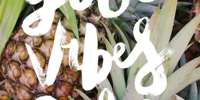 750x1334 Goooooooood viiiiiiiiibes | Beach Please | Pineapple wallpaper, Ipad