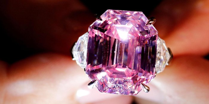 1920x1080 Pink diamond sells for more than $50M, setting world record