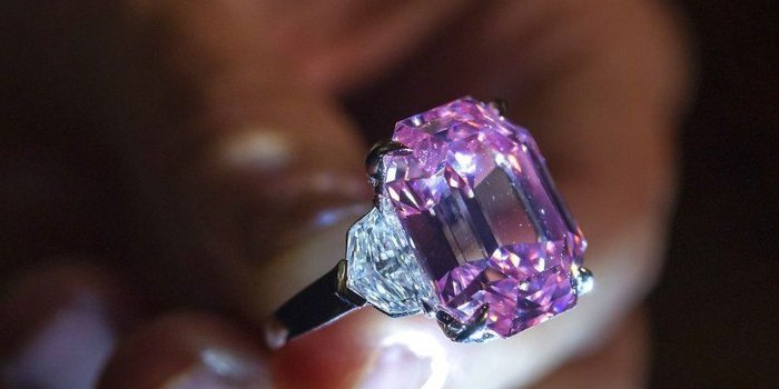 1400x1050 Pink diamond sells for more than $50M, setting world record