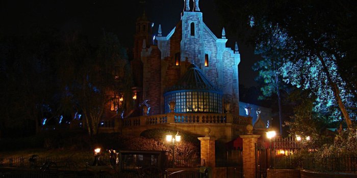 1680x1050 Haunted House Wallpapers Desktop