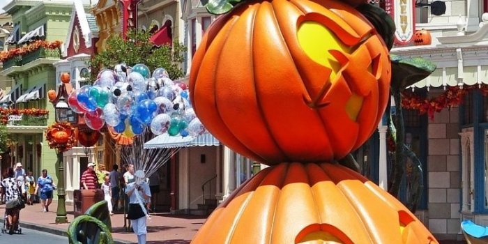 750x1334 disney iphone wallpaper - Bing images | Halloween Wallpaper