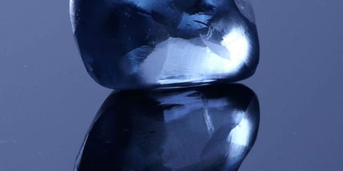 847x992 Rare 20-carat blue diamond unveiled in Botswana - ABC News