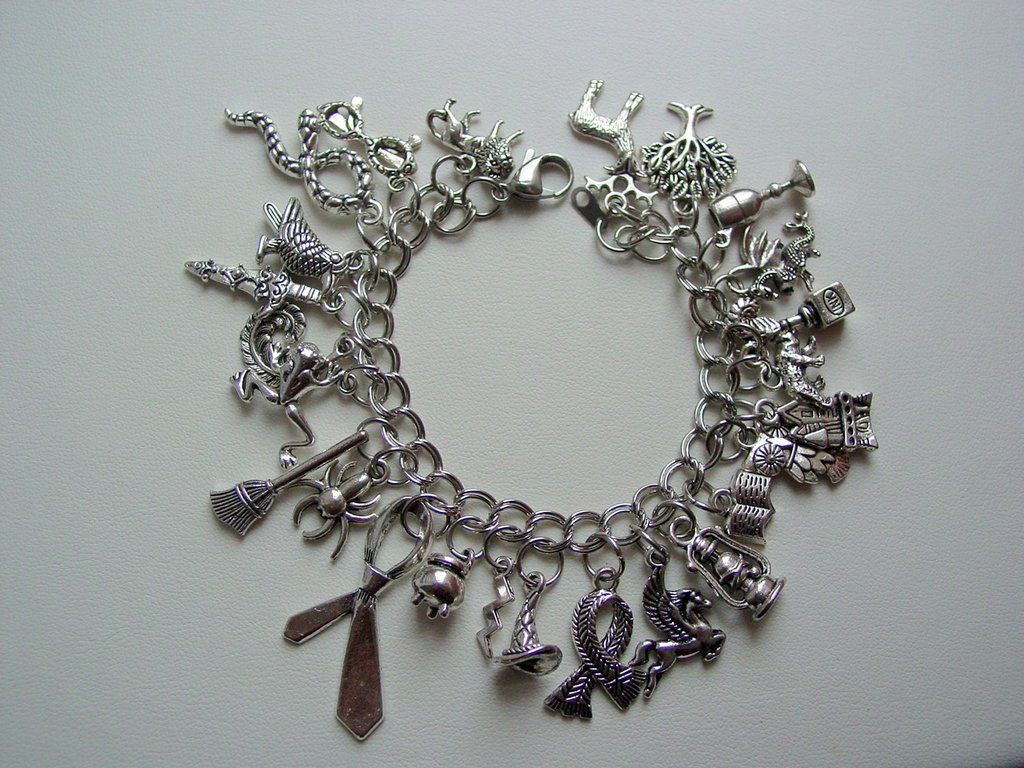 1024x768 Harry Potter Charm Bracelet 25 Charms – JJsCollections