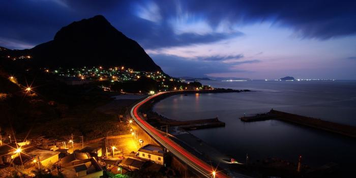 1920x1200 Download wallpaper 1920x1200 night, hill, road, ocean, beach hd