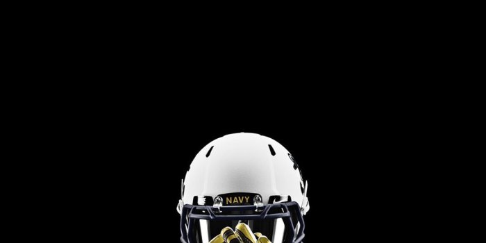 1080x1920 Uszer Montu on American football | Football helmets, Nike