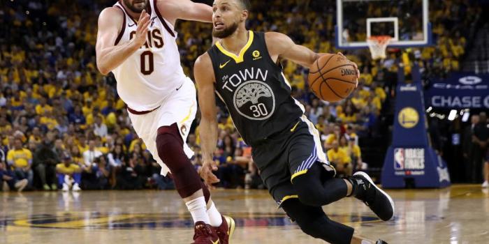 1024x768 Steph Curry Is Running Circles Around The Cavs' Defense