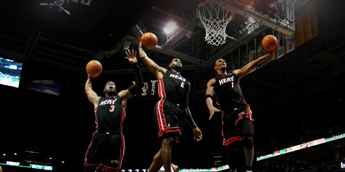 2048x2048 FREEIOS7 | miami-heat-dunks - parallax HD iPhone iPad wallpaper