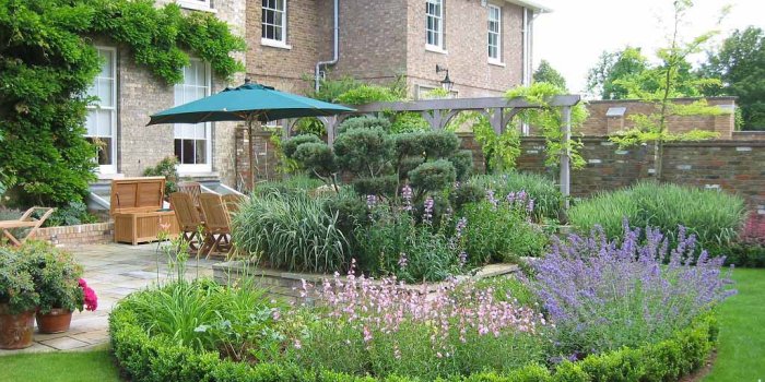 1024x768 English Flower Garden Design With Patio Furniture Sets - HomesCorner.Com