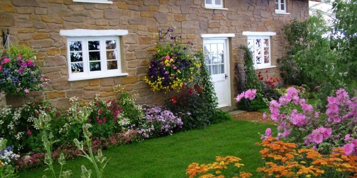 1024x768 Modern, Beautiful, Cottage, Flower, Garden, On, Home, Garden, With