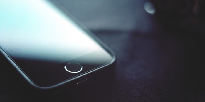 1332x850 Wallpaper black, Apple, phone, gadget, iPhone, Apple, iPhone 5s