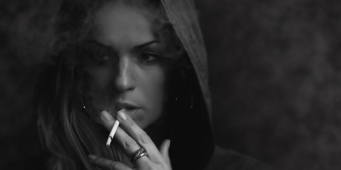 4752x3168 Smoking girl 4k Ultra HD Wallpaper | Background Image | 4752x3168