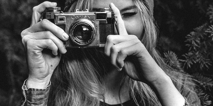 750x1334 Iphone 8 Wallpaper - Black And White Girl (#445124) - HD Wallpaper
