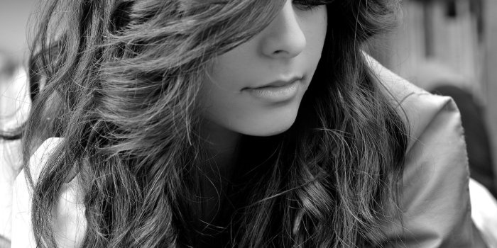 1680x1260 44+] Black and White Girl Wallpaper on WallpaperSafari